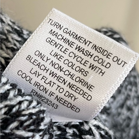 New York & Company Cardigan - Picture 8 of 9